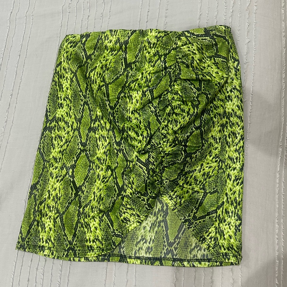 JORDYN JAGGER SNAKESKIN MINI SKIRT